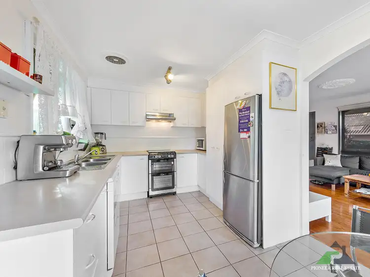 Fifth view of Homely house listing, 9 Surrey Close, Hallam VIC 3803