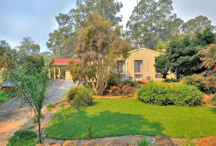 6 Ball Road, Mundaring WA 6073