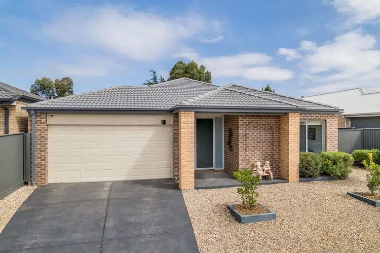 Second view of Homely house listing, 21 Brolga Way, Lara VIC 3212