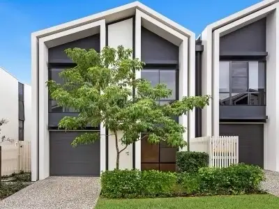 Main view of Homely townhouse listing, 20/1 Residences Circuit, Pimpama QLD 4209
