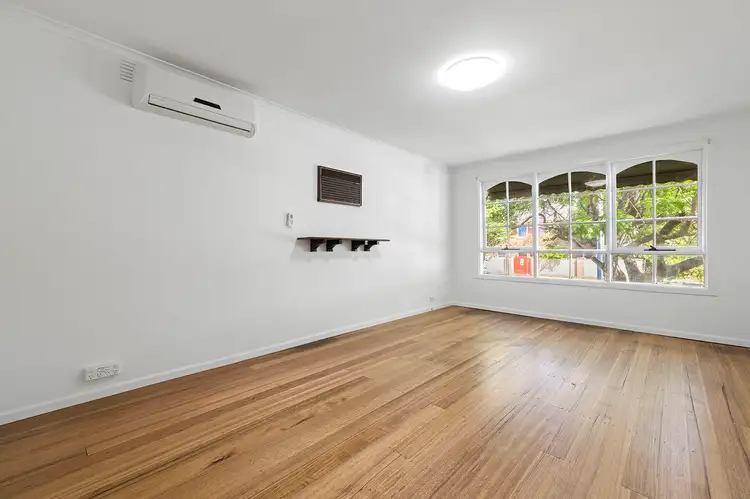 Sixth view of Homely unit listing, 10 Mackenzie Street, Cheltenham VIC 3192