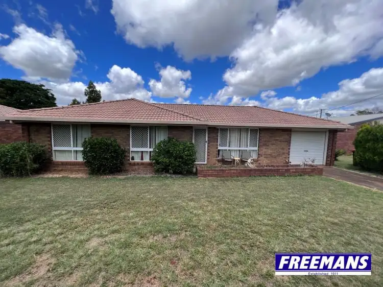11 Fairview Drive, Kingaroy QLD 4610