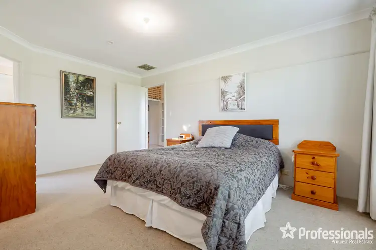 Sixth view of Homely house listing, 5 Siska Close, Willetton WA 6155