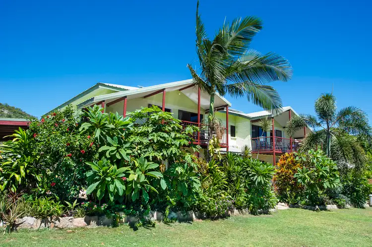 90 Horseshoe Bay Road, Horseshoe Bay QLD 4819