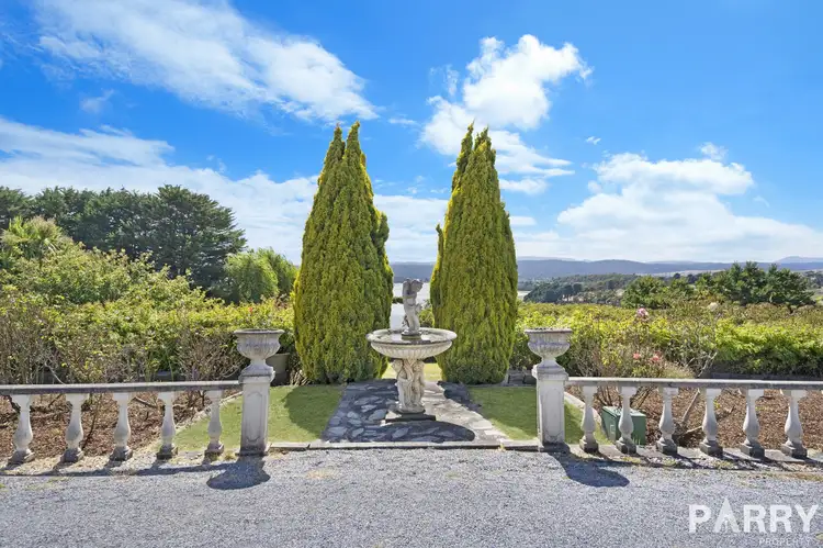 8 Upper McEwans Road, Legana TAS 7277