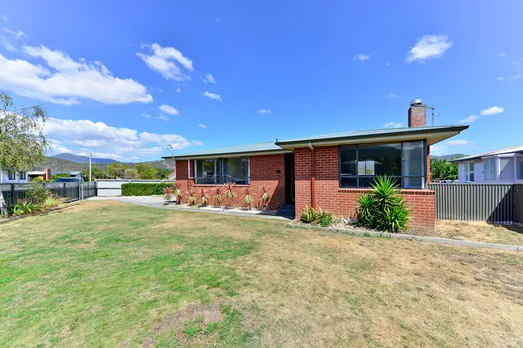 21 Phillips Avenue, New Norfolk TAS 7140