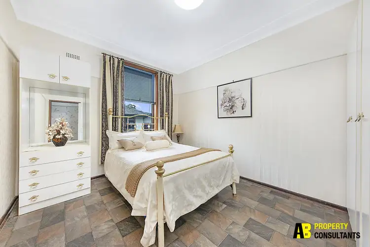 Fifth view of Homely house listing, 8 Dawn Drive, Seven Hills NSW 2147