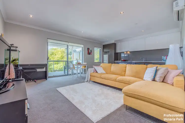 Sixth view of Homely apartment listing, 6/7 Roberts Road, Lathlain WA 6100