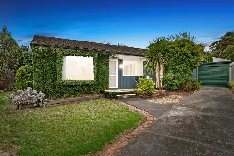 28 Ballantyne Crescent, Kilsyth VIC 3137