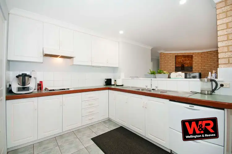 Seventh view of Homely house listing, 11 Susan Court, Yakamia WA 6330