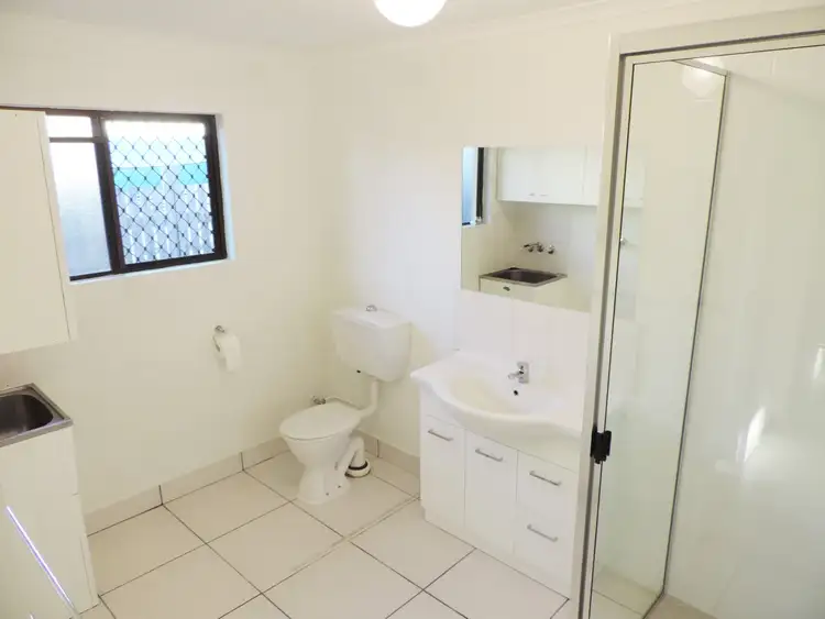Seventh view of Homely unit listing, 2/132 Queens Road, Hermit Park QLD 4812