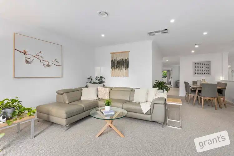 Fifth view of Homely house listing, 8 Douglas Court, Narre Warren North VIC 3804
