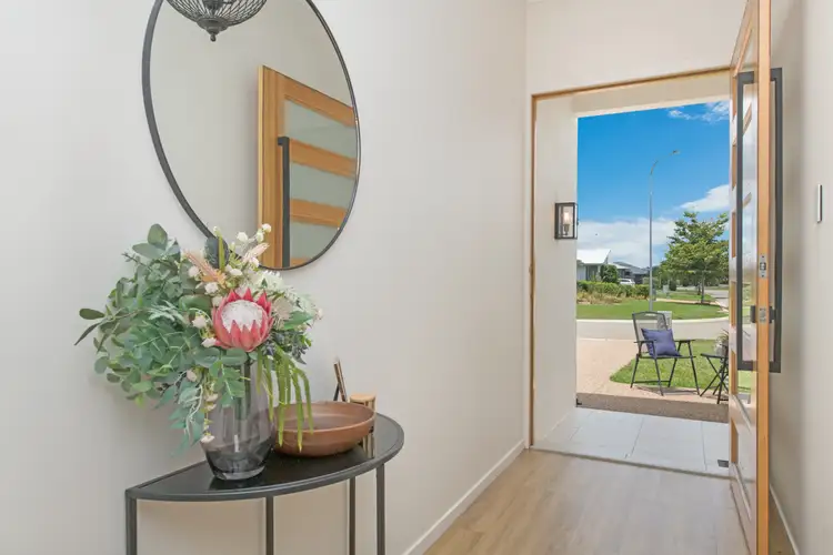 Second view of Homely house listing, 15 Supplejack Court, Mount Low QLD 4818