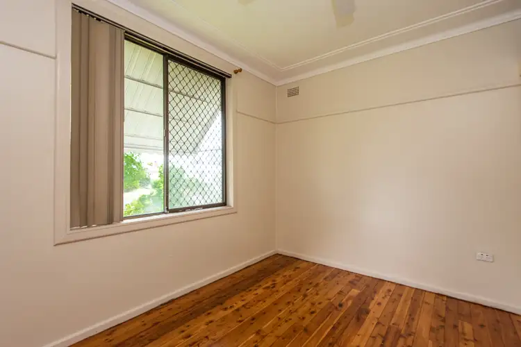 Sixth view of Homely house listing, 4 Petra Avenue, Tamworth NSW 2340