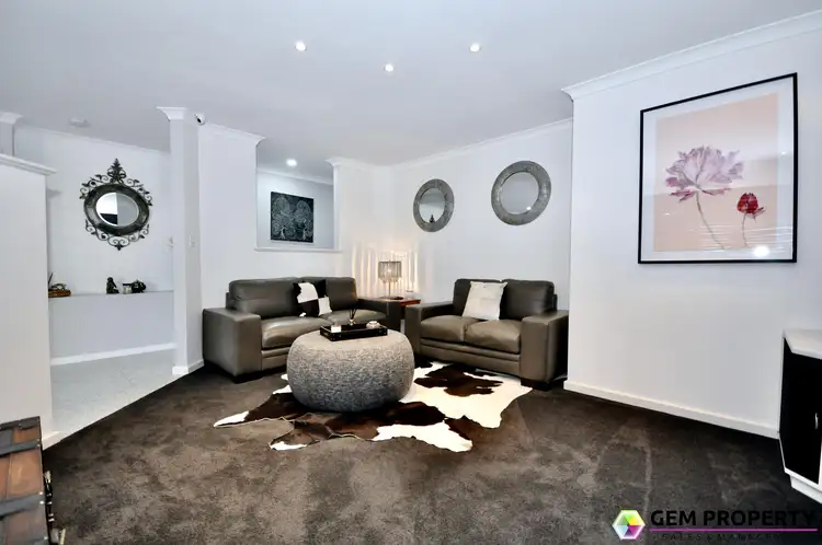 Second view of Homely house listing, 2 Capella Pass, Warnbro WA 6169