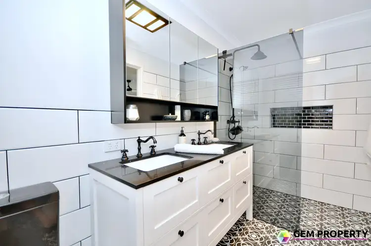 Fifth view of Homely house listing, 2 Capella Pass, Warnbro WA 6169