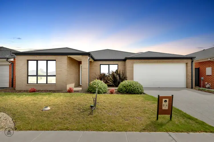 34 Canterbury Circuit, Melton South VIC 3338
