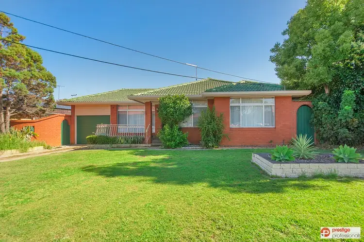 23 Maddecks Avenue, Moorebank NSW 2170