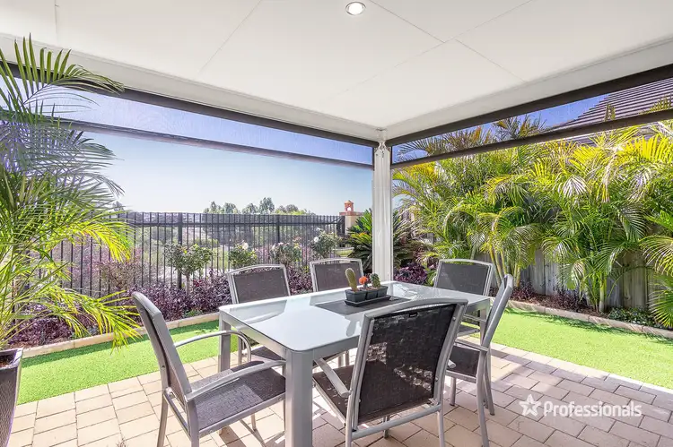 9/2 Woodstock Green, Ellenbrook WA 6069