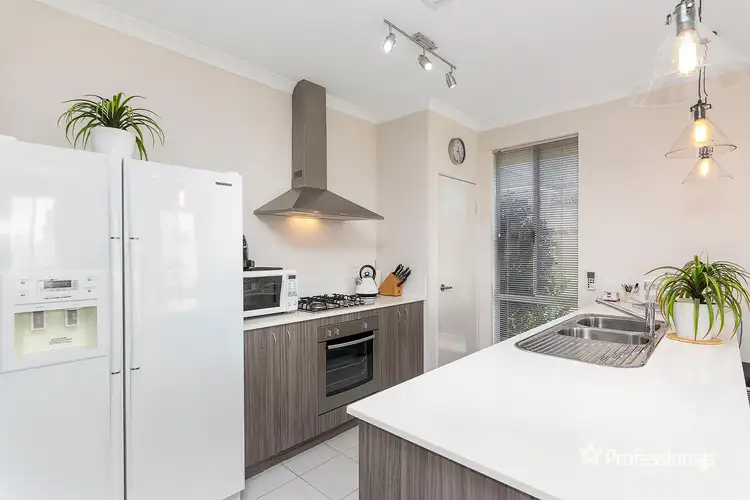 Fourth view of Homely house listing, 9/2 Woodstock Green, Ellenbrook WA 6069