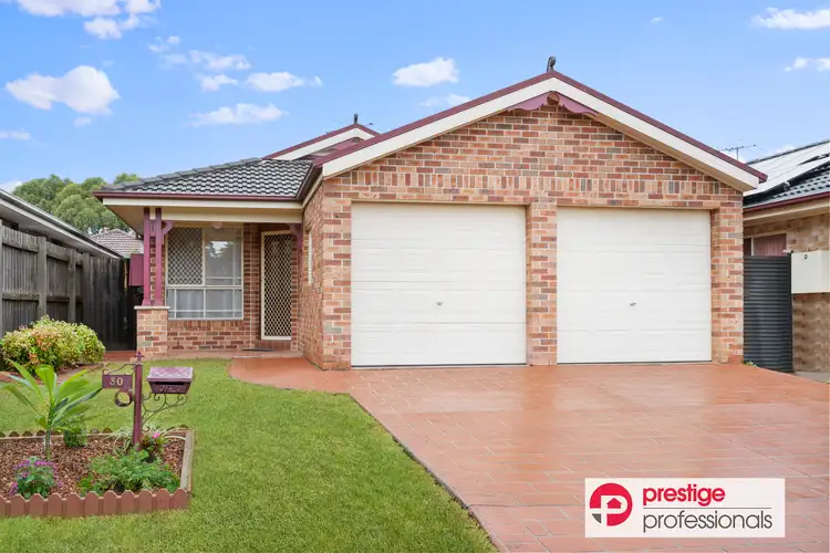 30 Kinchega Court, Wattle Grove NSW 2173