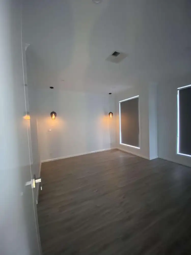 Fifth view of Homely house listing, 109 JUSCELINA DRIVE, Craigieburn VIC 3064