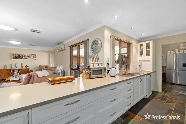 3 Pine Gardens, Woodvale WA 6026