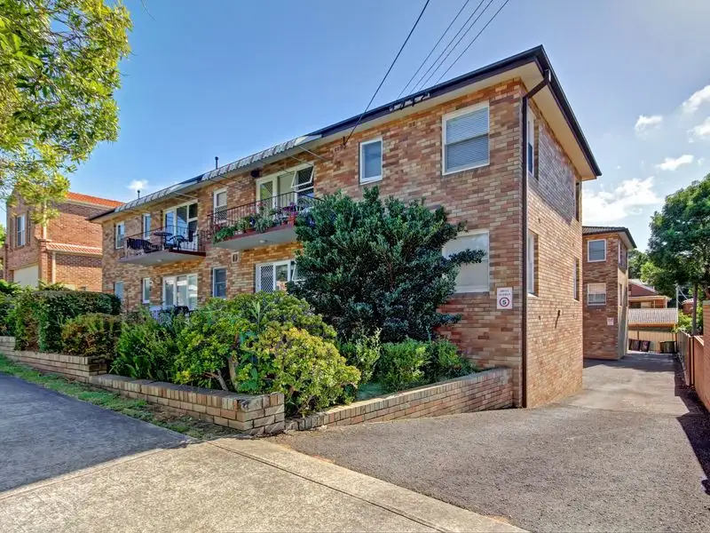 Main view of Homely unit listing, 1/82-84 Cronulla Street, Carlton NSW 2218