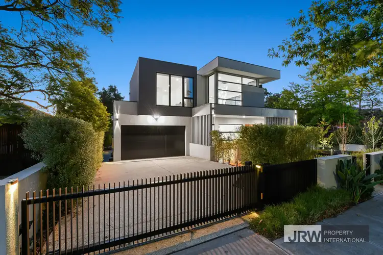 18 Howie Street