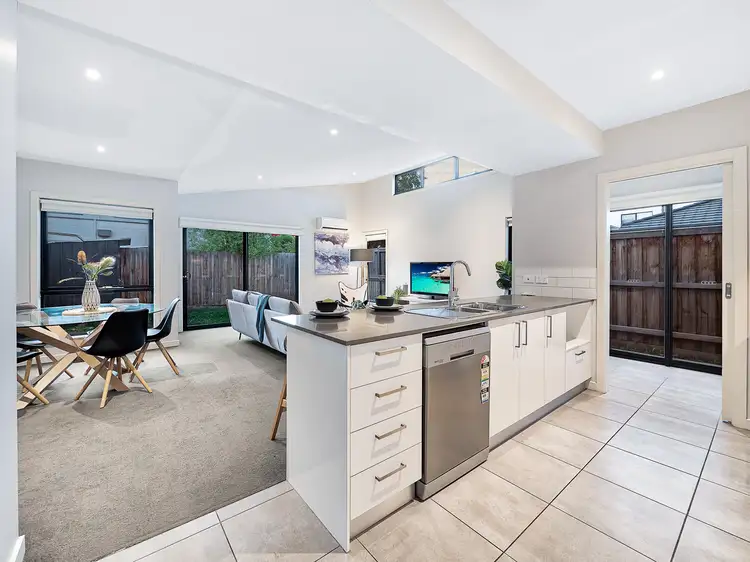 Fifth view of Homely house listing, 2 Llano Circuit, Berwick VIC 3806