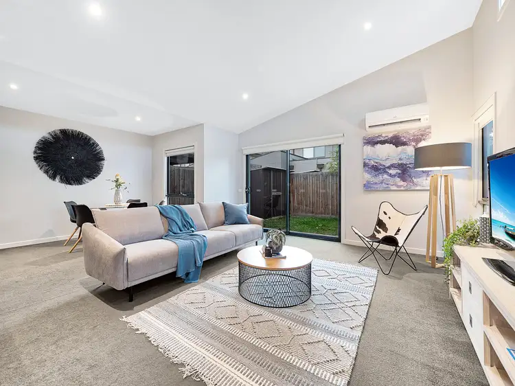 Sixth view of Homely house listing, 2 Llano Circuit, Berwick VIC 3806
