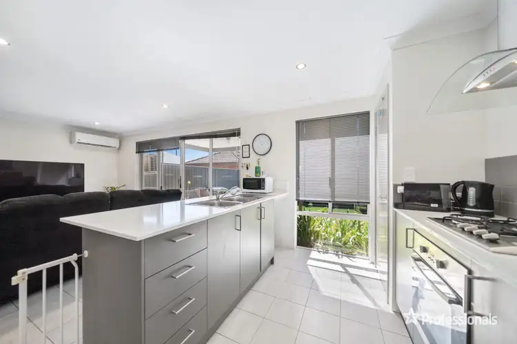 Seventh view of Homely house listing, 10 Delphi Way, Aveley WA 6069