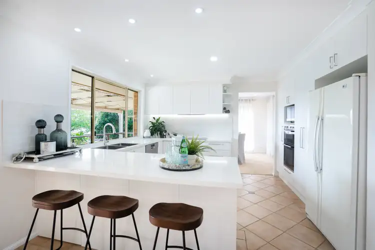 33 Oakmont Crescent, Albany Creek QLD 4035
