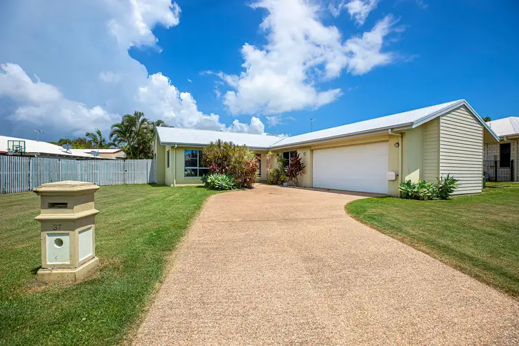 37 Slater Avenue, Blacks Beach QLD 4740