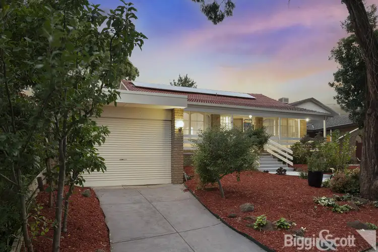 12 Kiama Close