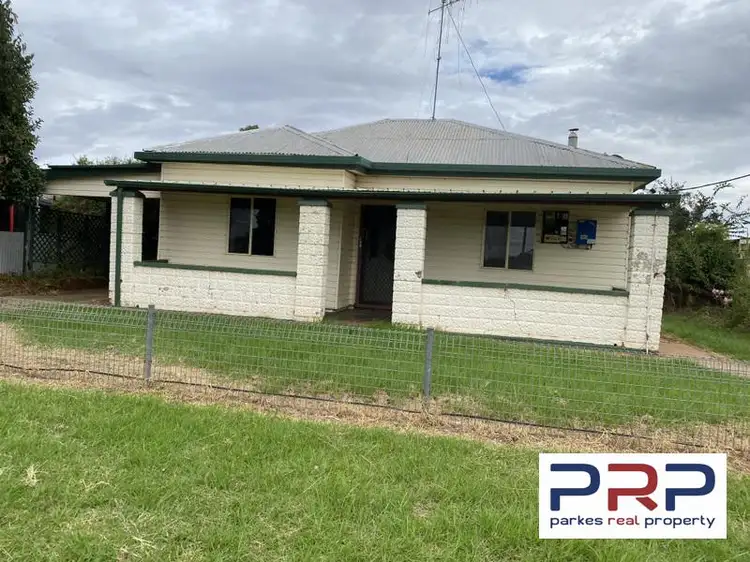2A Junction Street, Parkes NSW 2870