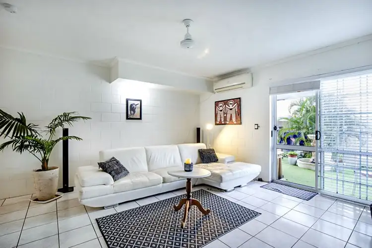 1/11 Island Drive, Cannonvale QLD 4802
