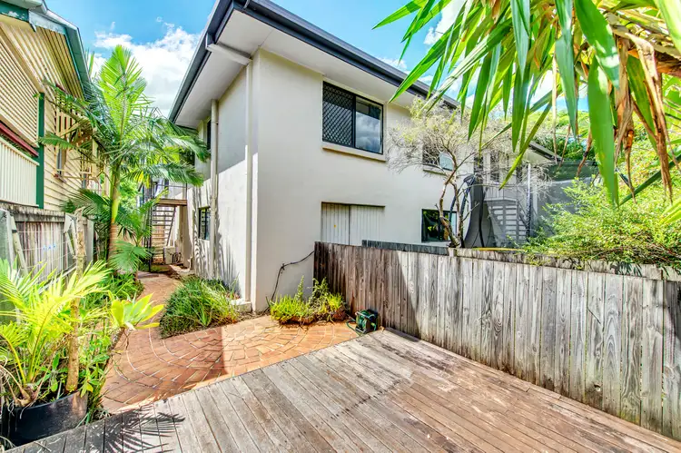 2/19 Lindsay Street, Hawthorne QLD 4171