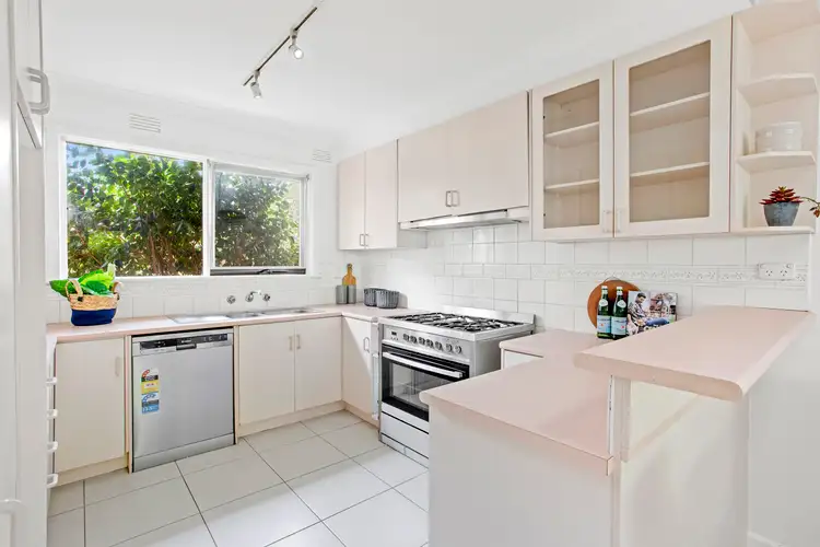 Fifth view of Homely unit listing, 2/15 Yerrin Street, Balwyn VIC 3103