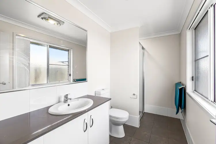 Fifth view of Homely house listing, 1/20 Farrer Street, Cranley QLD 4350