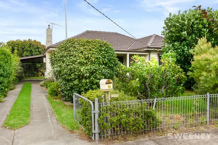16 Lark Street, Altona VIC 3018
