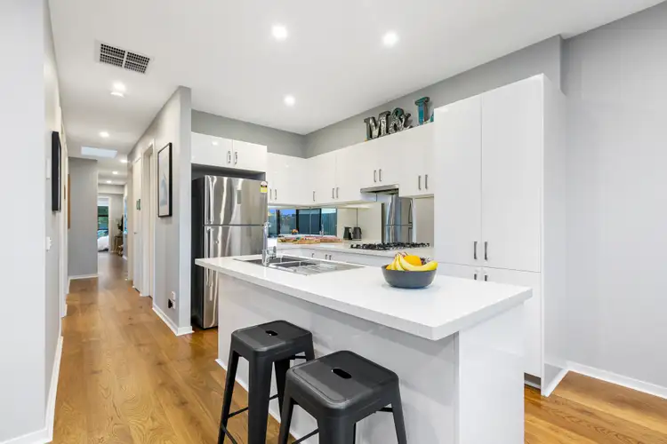 14 Charles Road, Altona VIC 3018