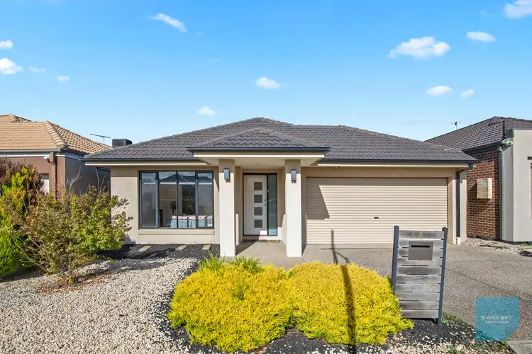 6 Hawksbury Green, Caroline Springs VIC 3023