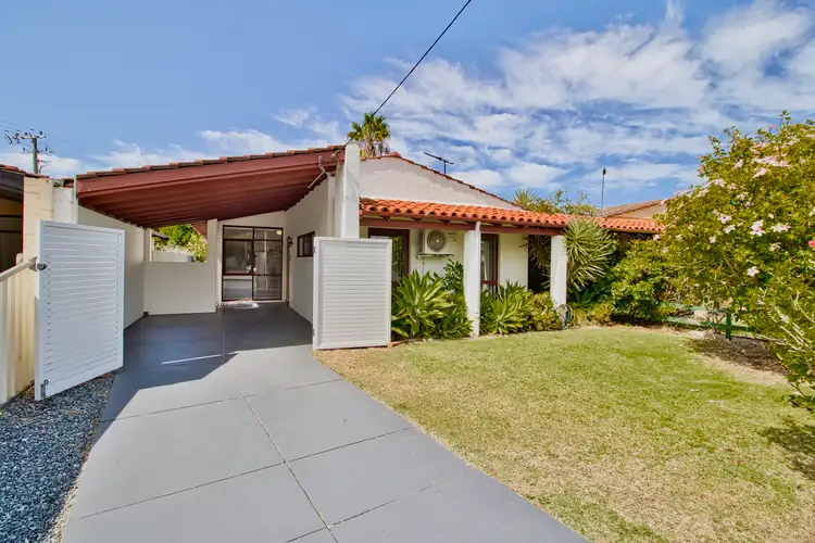 2/1 Quamby Place, Rockingham WA 6168