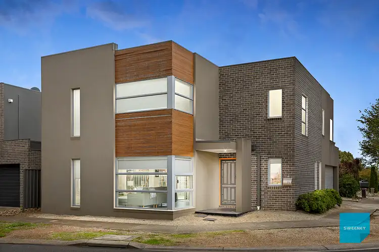 25 Salina Walk, Caroline Springs VIC 3023