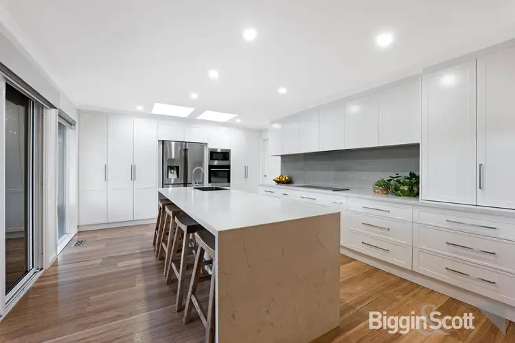 Fourth view of Homely house listing, 2 Coachmans Court, Vermont South VIC 3133