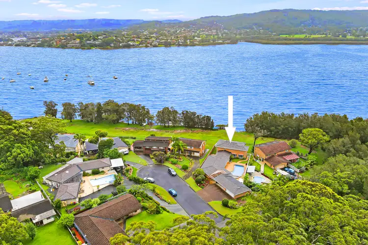 2 Kolonga Close, Green Point NSW 2251