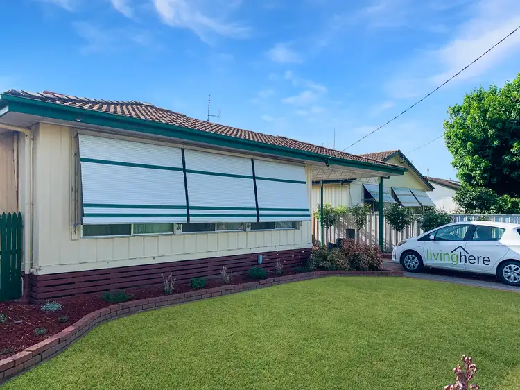 26 William Street South