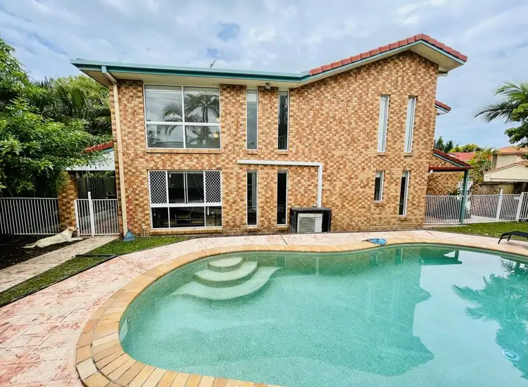 2 Sage Court, Runaway Bay QLD 4216