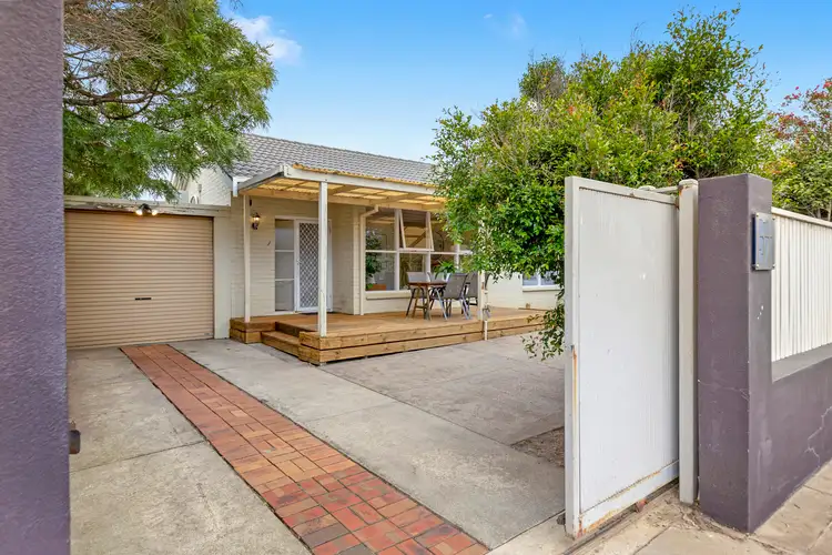 Main view of Homely unit listing, 1/271-272 Nepean Highway, Seaford VIC 3198